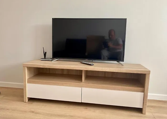 Apartment Insat IV